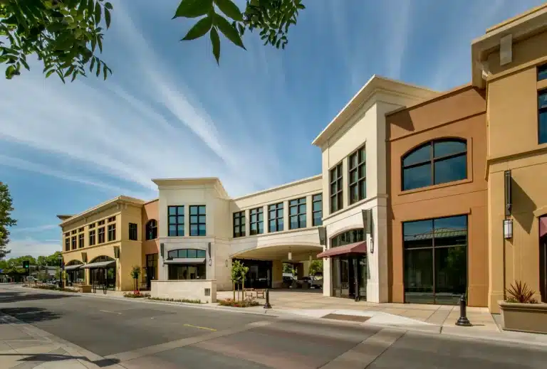 Trusted commercial painting services with Tampa Bay business owners