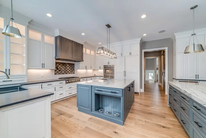 Professional Kitchen Cabinet Painting